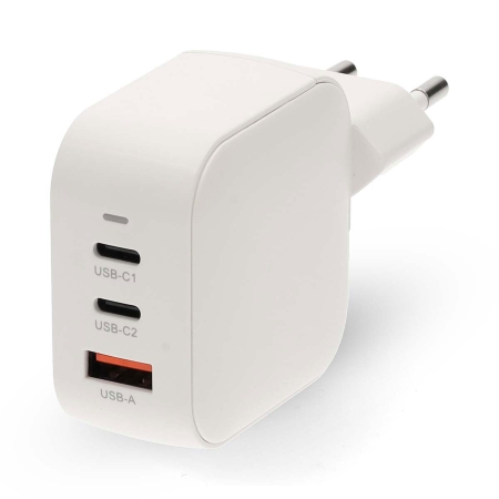 Nedis-seinälaturi 70 W 2x USB-C 1x USB-A, valkoinen ryhmässä Autohifi / Älypuhelin autossa / Tarvikkeet osoitteessa BRL (176WGCHA70WWT)