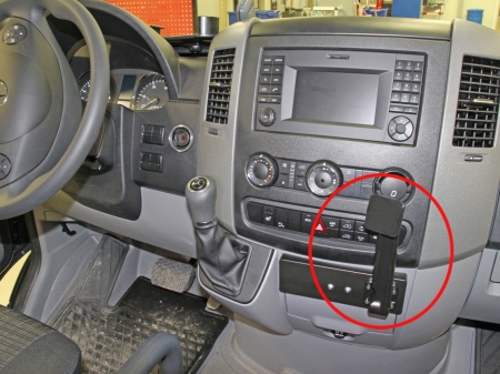 Brodit Vahvistettu ProClip, Mercedes Benz/Volkswagen ryhmässä Autohifi / Mikä sopii autooni / Mercedes / Sprinter / Sprinter 2006-2018 @ BRL (240213491)