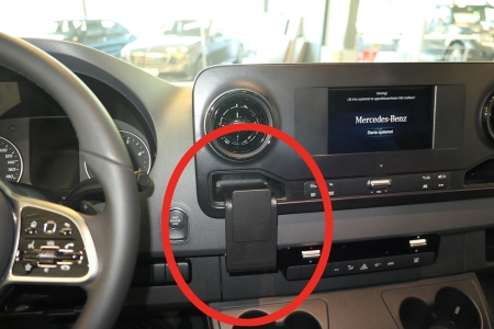 Brodit Vahvistettu ProClip, Mercedes Benz Sprinter 19- ryhmässä Autohifi / Mikä sopii autooni / Mercedes / Sprinter / Sprinter 2019-2023 @ BRL (240213556)