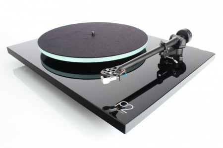 Rega Planar 2 Carbon ryhmässä Hemmaljud / Hifi / Skivspelare @ BRL Electronics (291PLANAR2r)