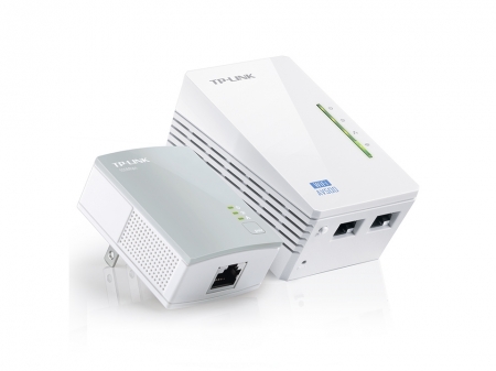 TP-Link WiFi förlängning via eluttagen ryhmässä Kotihifi / Tarvikkeet / Verkko @ BRL (307TLWPA4220KIT)