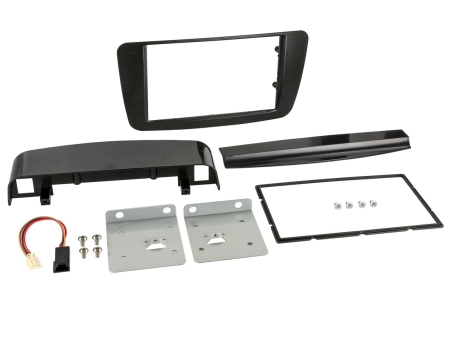 Asennuskehys 2-DIN Mercedes A/CLA/GLA musta ryhmässä Autohifi / Mikä sopii autooni / Mercedes / C-luokka / C-luokka 2015-2021 W205 @ BRL (70038119039)