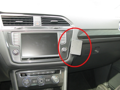 Brodit ProClip, Volkswagen Tiguan 17-24