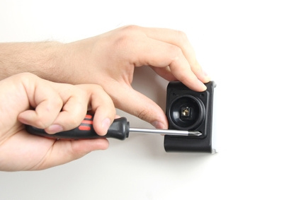 Brodit aktiivinen pidike USB-kaapelilla ja tupakansytyttimen adapterilla, Apple iPhone 5/5S/SE