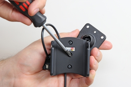 Brodit aktiivinen pidike USB-kaapelilla ja tupakansytyttimen adapterilla, CAT B100 