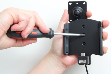 Brodit Aktiivinen pidike USB-kaapelilla ja tupakansytyttimen adapterilla, Motorola Moto Z Force Droid 