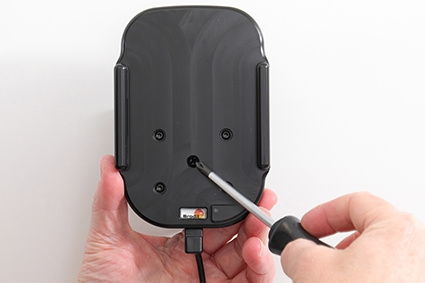 Brodit Qi langaton aktiivinen puhelinteline autolaturilla, Apple iPhone 11