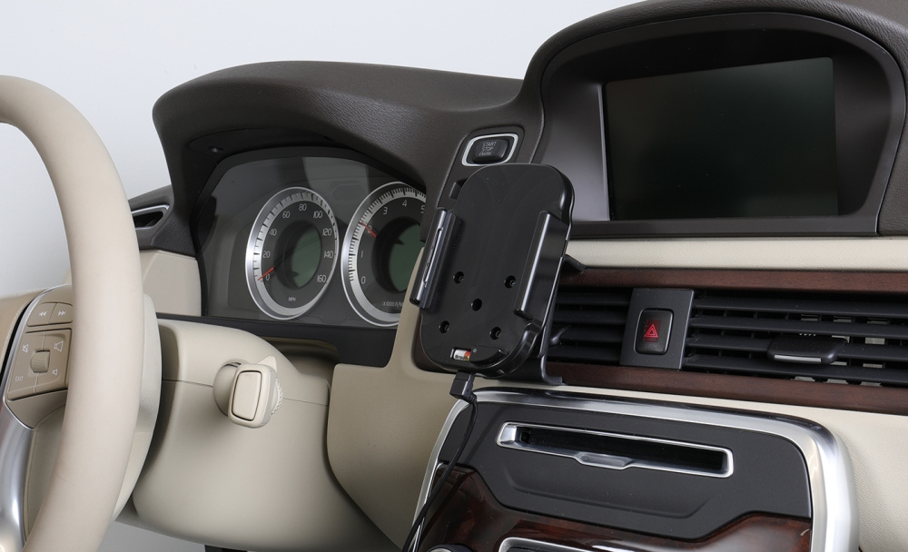 Brodit Qi langaton aktiivinen puhelinteline autolaturilla, Apple iPhone 12