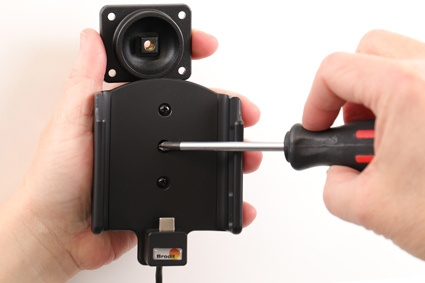 Brodit aktiivinen pidike USB-kaapelilla ja tupakansytyttimen adapterilla, Huawei P30 