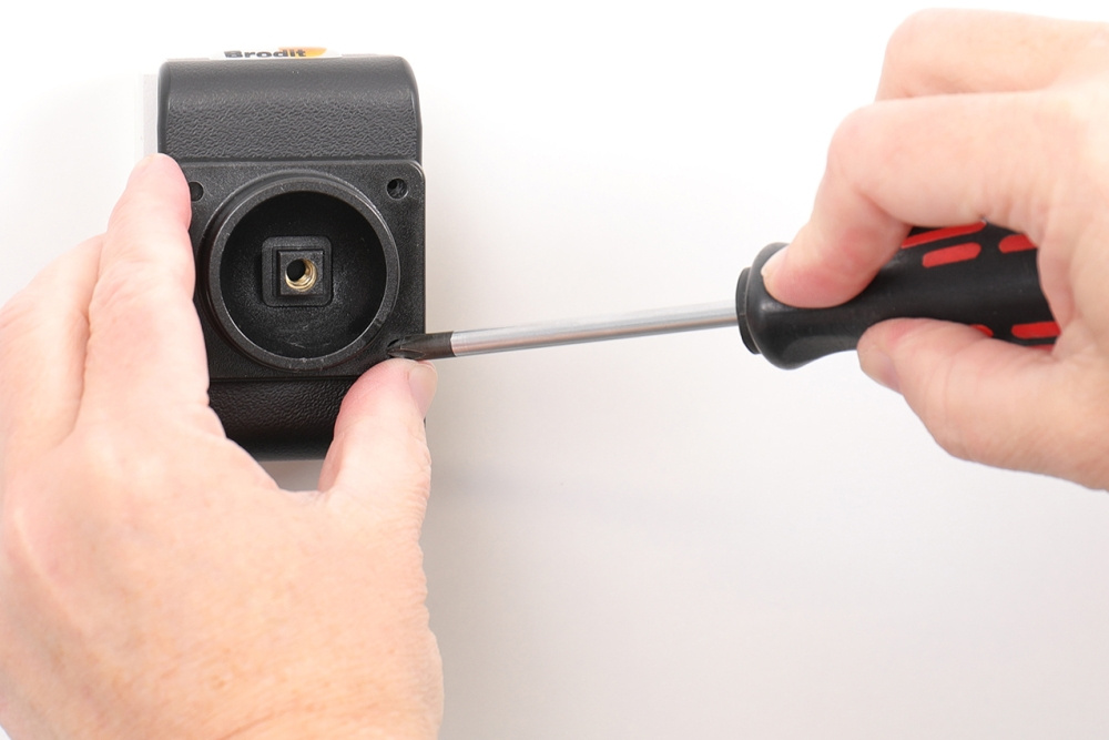 Brodit Aktiivinen pidike USB-kaapelilla ja tupakansytyttimen adapterilla, Apple iPhone 11 Pro 