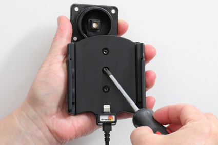 Brodit aktiivinen pidike USB-kaapelilla ja tupakansytyttimen adapterilla, Apple iPhone 12/12 Pro