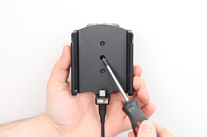 Brodit Aktiv-teline USB-kaapelilla ja tupakansytyttimen adapterilla, Apple iPhone 15 Plus 