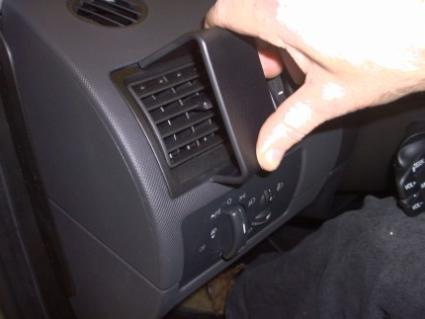 Ford Mondeo 01-07, Vänster