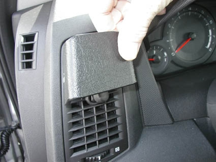 Brodit ProClip, Cadillac SRX 04-05