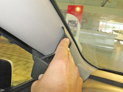 Toyota Yaris 15-, Vänster