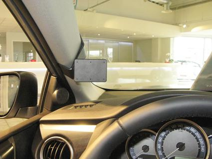 Toyota Auris 13-15, Vänster