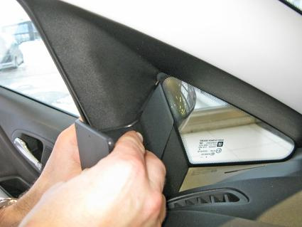 Opel Corsa 15-15, Vänster