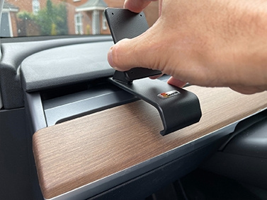 Brodit ProClip, Tesla Model 3/Y 18-24