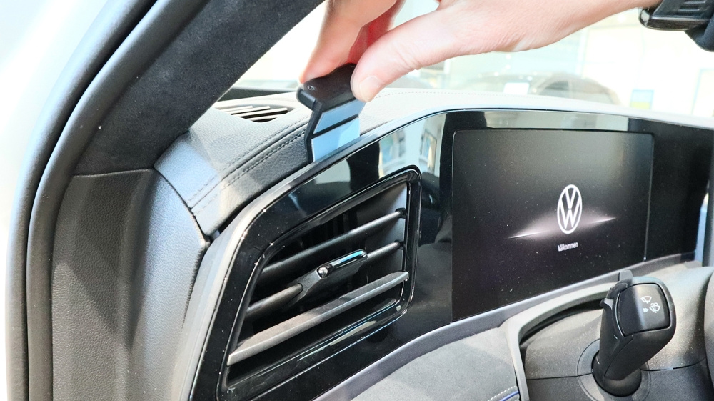 Brodit ProClip, Volkswagen Passat 24-26