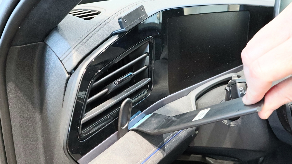 Brodit ProClip, Volkswagen Passat 24-26