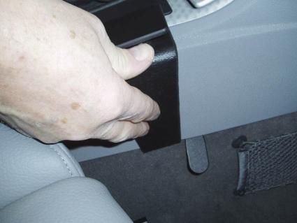 BMW X3 04-10, Konsol