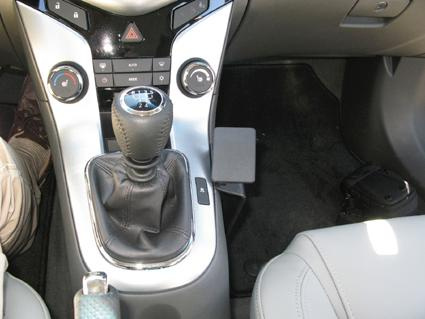 Chevrolet Cruze 09-14, Konsol