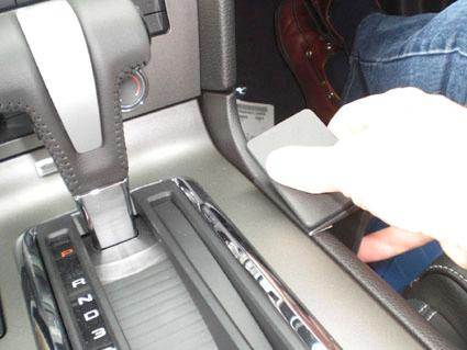 Ford Mustang 10-14, Konsol