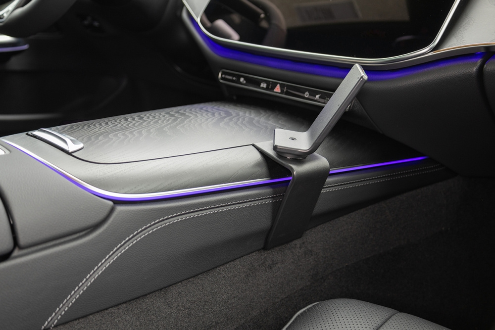 Brodit ProClip, Mercedes Benz E-sarja, Sedan 24-26