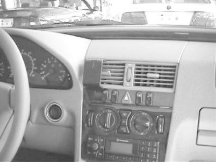 Mercedes Benz C-Klass 93-99, Centrerad