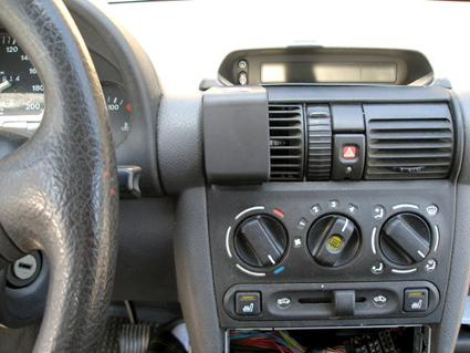 Opel Corsa 93-00, Centrerad