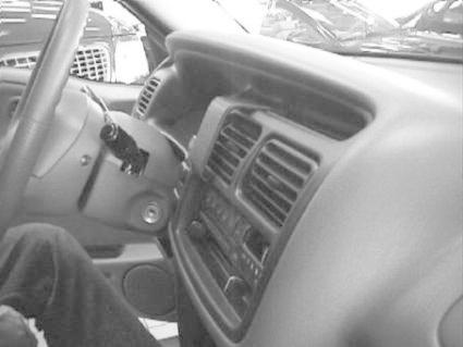 Chevrolet Tracker 98-04, Centrerad