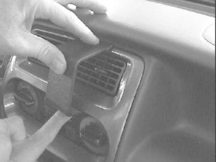 ProClip Monteringsbygel Daihatsu Sirion 99-01, Centrerad