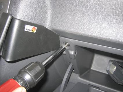 Opel Corsa 01-06, Vinklad