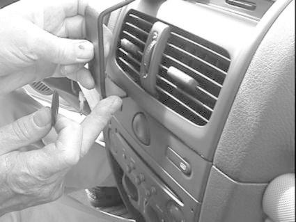 Renault Clio 02-05, Centrerad