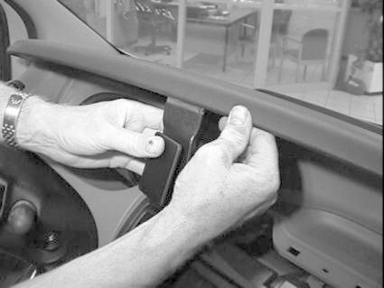 Renault Trafic 02-10, Centrerad