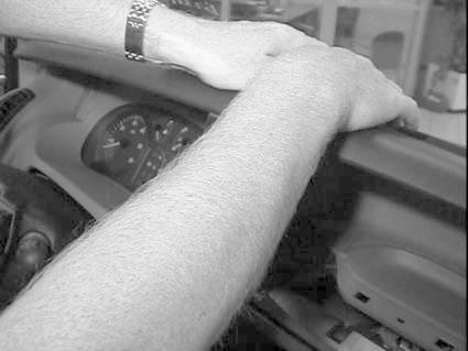 Renault Trafic 02-10, Centrerad