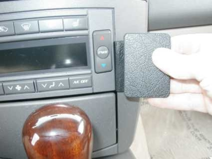 Brodit ProClip, Cadillac SRX 04-06