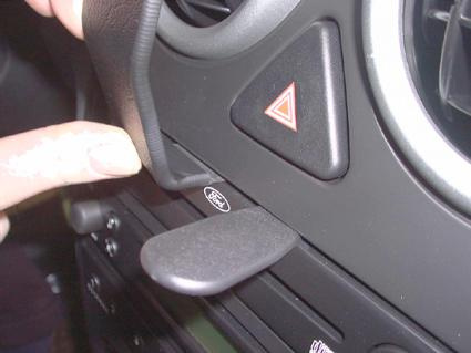 Ford Fusion 03-05, Centrerad