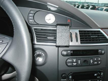 Chrysler Pacifica 04-09, Centrerad