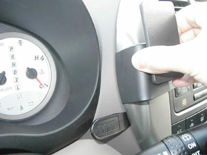 Toyota RAV 4 04-05, Centrerad