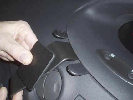 Toyota Yaris 03-05, Centrerad