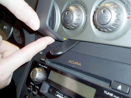 Honda Integra 04-06, Centrerad