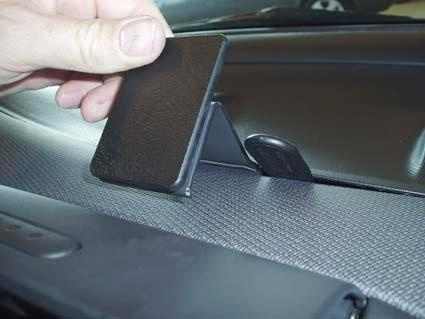 Nissan Micra 03-10, Centrerad