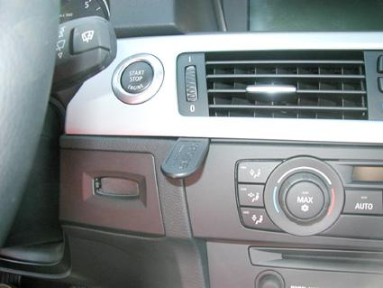 BMW 316-330/E90/E91/E92/E93 05-12, Centrerad, OEM Nav.