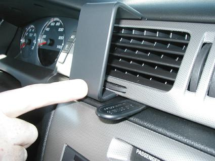 Chevrolet Impala 06-13, Centrerad