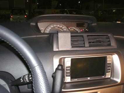 Daihatsu Materia 07-13, Centrerad