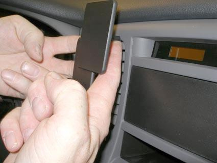 Kia Rio 06-11, Centrerad