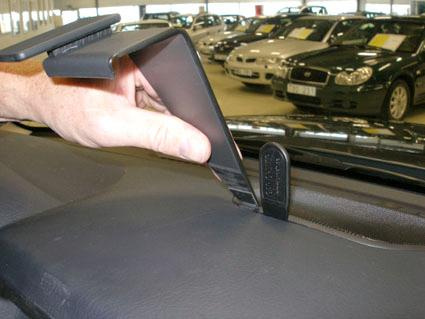 Mitsubishi Pajero 07-19, Centrerad