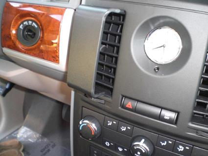 Chrysler Voyager 08-11, Centrerad