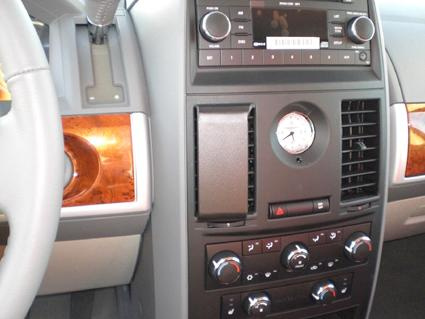 Chrysler Voyager 08-11, Centrerad